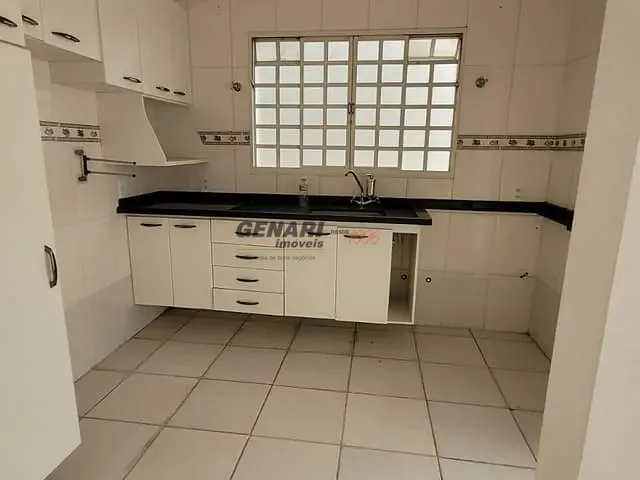 Sobrado com 130m² 3 quartos e 1 banheiro, para alugar, no bairro Parque Residencial Indaiá em Indaiatuba