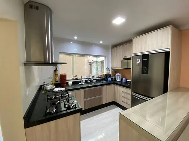 Sobrado com 172m² 3 quartos e 3 banheiros, à venda, no bairro Jardim Miranda D Aviz em Mauá