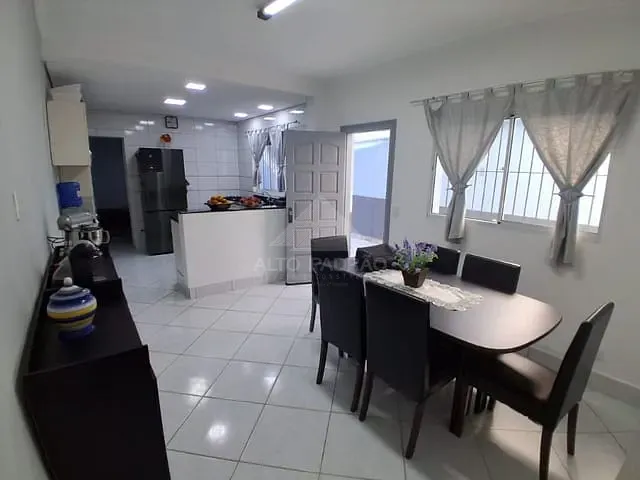 Sobrado com 171m² 3 quartos e 1 banheiro, à venda, no bairro Parque das Américas em Mauá