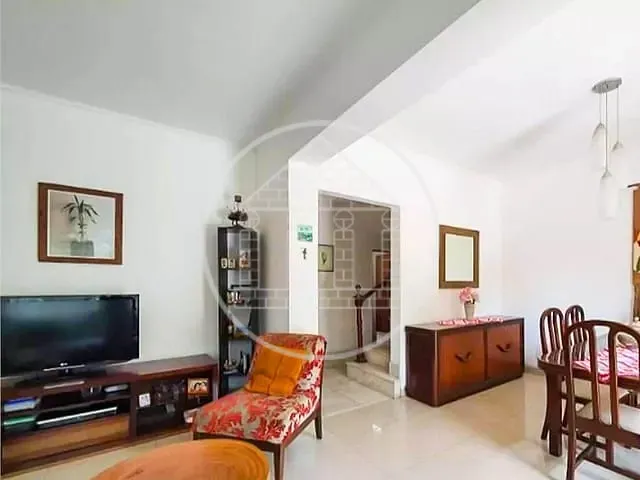 Sobrado com 251m² 5 quartos e 1 banheiro, à venda, no bairro Vila Mariana em São Paulo