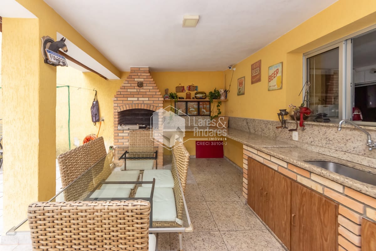 Sobrado, 3 quartos, 306 m² - Foto 1