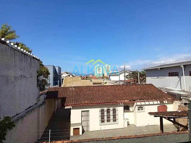 Sobrado com 303m² 3 quartos e 2 banheiros, à venda, no bairro Indaiá em Caraguatatuba
