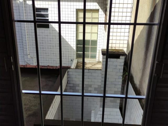 Sobrado com 150m² 2 quartos e 2 banheiros, à venda, no bairro Vila Valença em São Vicente