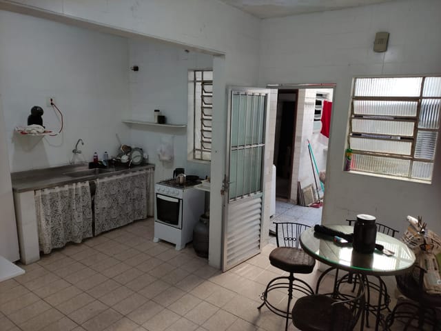 Sobrado com 150m² 2 quartos e 2 banheiros, à venda, no bairro Vila Valença em São Vicente