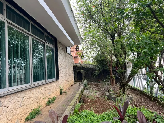 Sobrado com 450m² 3 quartos e 5 banheiros, à venda, no bairro Bosque da Saúde em São Paulo