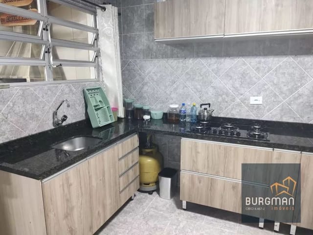 Sobrado 3 quartos e 2 banheiros, à venda, no bairro Shangrila em Pontal Do Paraná