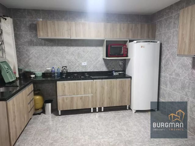 Sobrado 3 quartos e 2 banheiros, à venda, no bairro Shangrila em Pontal Do Paraná