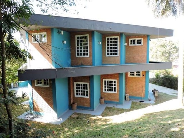 Sobrado com 2915m² 6 quartos e 10 banheiros, à venda ou para alugar, no bairro Vila Appia Antica em Carapicuíba