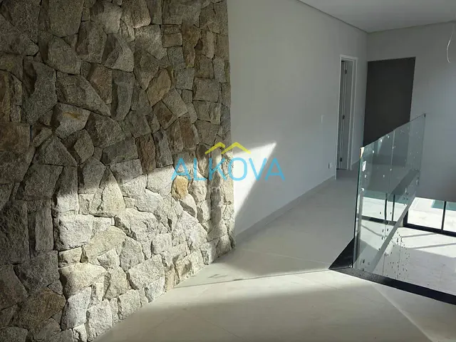 Sobrado com 450m² 3 quartos e 5 banheiros, à venda, no bairro Condomínio Residencial Monaco em São José dos Campos
