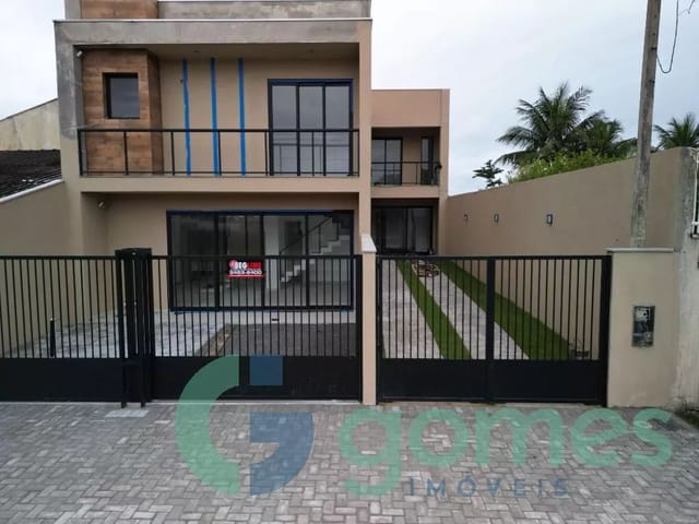 Sobrado 3 quartos e 3 banheiros, à venda, no bairro Brejatuba em Guaratuba