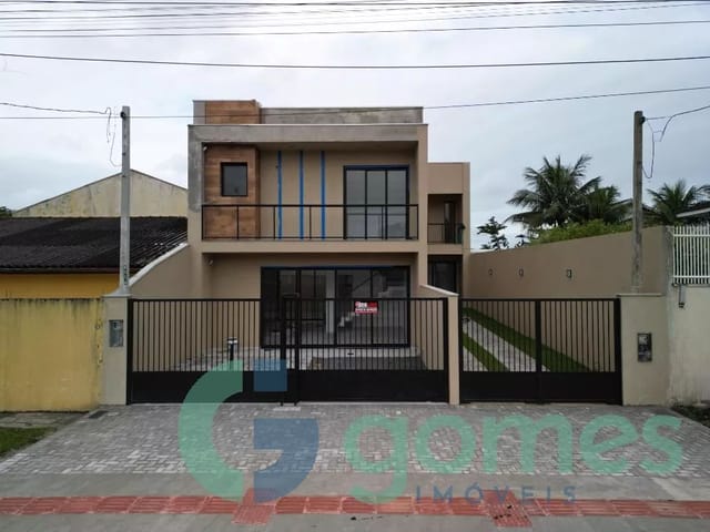 Sobrado 3 quartos e 3 banheiros, à venda, no bairro Brejatuba em Guaratuba