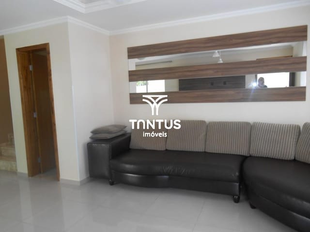 Sobrado com 209m² 3 quartos e 2 banheiros, para alugar, no bairro Umbará em Curitiba