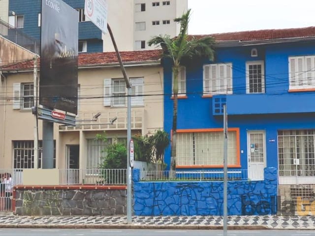 Sobrado com 209m² 3 quartos e 2 banheiros, para alugar, no bairro Umbará em Curitiba