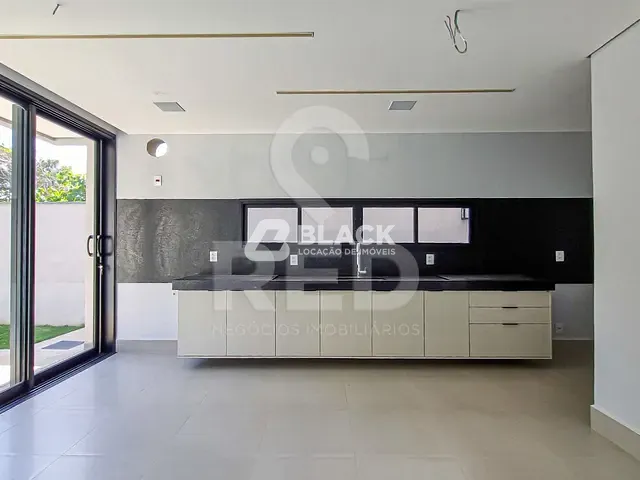 Sobrado com 450m² 3 quartos e 5 banheiros, à venda ou para alugar, no bairro Alphaville em Votorantim