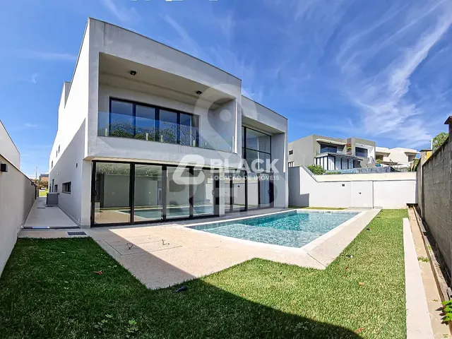 Sobrado com 450m² 3 quartos e 5 banheiros, à venda ou para alugar, no bairro Alphaville em Votorantim