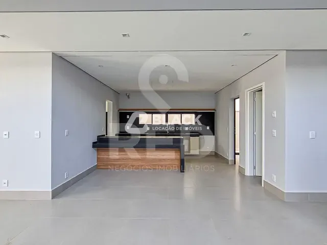 Sobrado com 450m² 3 quartos e 5 banheiros, à venda ou para alugar, no bairro Alphaville em Votorantim