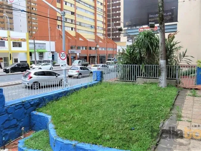 Sobrado com 142m² 3 quartos e 3 banheiros, à venda, no bairro Alto da Glória em Curitiba