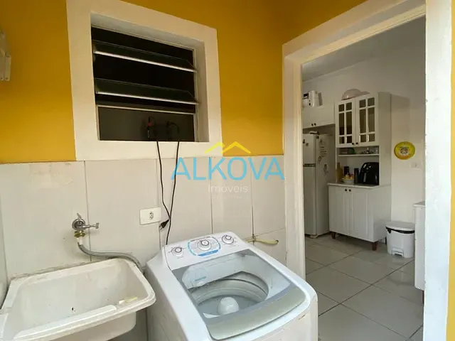 Sobrado com 220m² 3 quartos e 1 banheiro, à venda, no bairro Jardim dos Bandeirantes em São José dos Campos