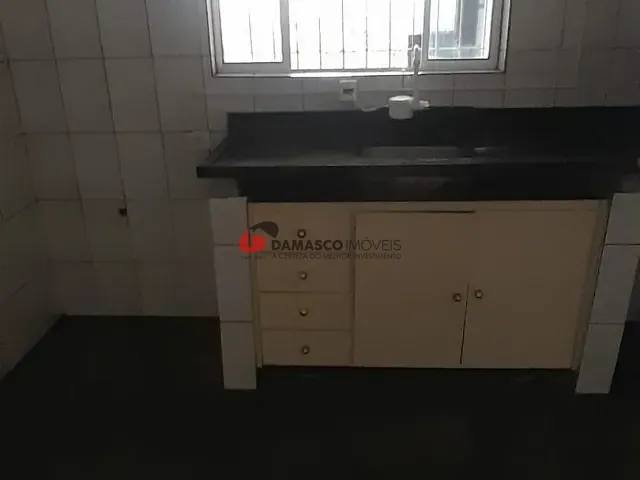 Sobrado 2 quartos e 2 banheiros, para alugar, no bairro Nova Gerti em São Caetano do Sul