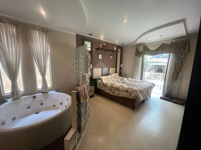 Sobrado com 182m² 3 quartos e 1 banheiro, à venda, no bairro Jardim Anchieta em Mauá