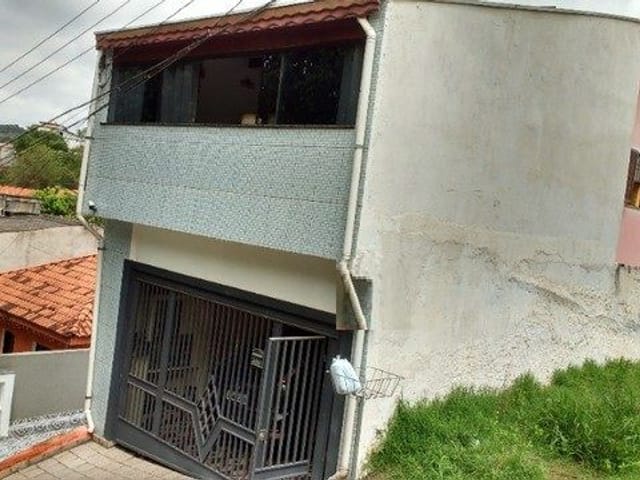 Sobrado com 192m² 5 quartos e 5 banheiros, à venda, no bairro Centro em Cotia