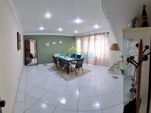 Sobrado com 138m² 3 quartos e 2 banheiros, à venda, no bairro Bosque dos Eucaliptos em São José dos Campos