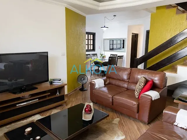 Sobrado com 147m² 3 quartos e 2 banheiros, à venda, no bairro Vila Formosa em Jacareí