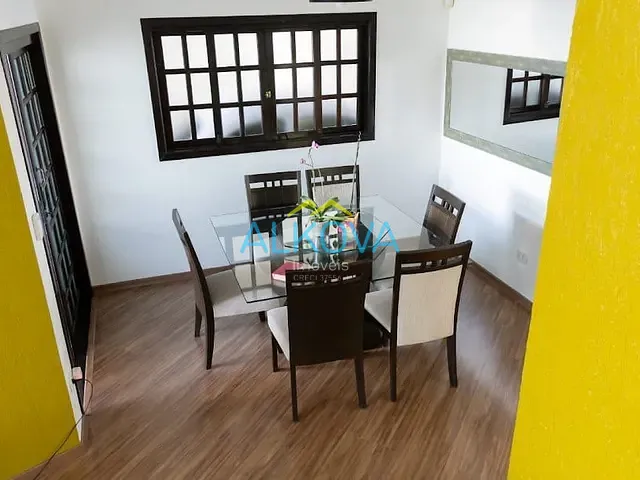 Sobrado com 147m² 3 quartos e 2 banheiros, à venda, no bairro Vila Formosa em Jacareí