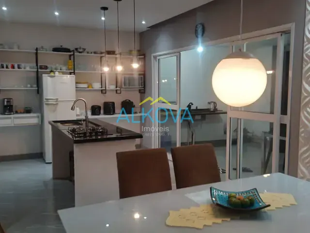 Sobrado 3 quartos e 4 banheiros, à venda, no bairro Residencial Alta Vista 2 em Caçapava