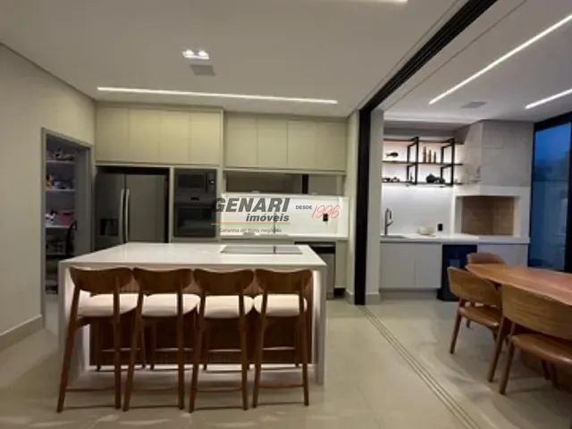 Sobrado com 208m² 3 quartos e 5 banheiros, à venda, no bairro Loteamento Park Gran Reserve em Indaiatuba
