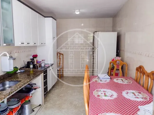 Sobrado com 160m² 3 quartos e 2 banheiros, à venda, no bairro Conjunto Habitacional Brigadeiro Faria Lima em São Paulo