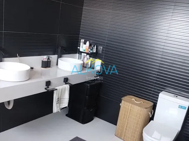 Sobrado com 347m² 4 quartos e 4 banheiros, à venda, no bairro Loteamento Terras Alpha São José dos Campos em São José dos Campos