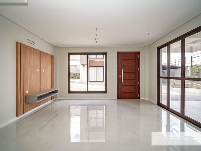 Sobrado com 127m² 3 quartos e 4 banheiros, à venda, no bairro São Lourenço em Curitiba