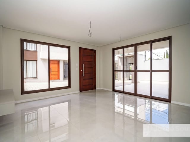 Sobrado com 127m² 3 quartos e 4 banheiros, à venda, no bairro São Lourenço em Curitiba