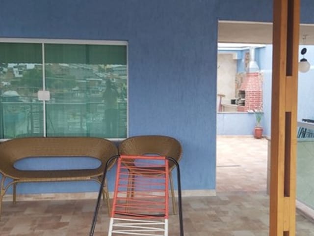Sobrado com 160m² 3 quartos e 3 banheiros, à venda, no bairro Vila Serralheiro em São Paulo