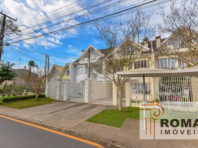 Sobrado com 127m² 3 quartos e 3 banheiros, à venda, no bairro Orleans em Curitiba