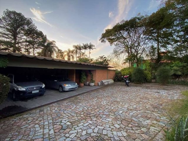 Sobrado com 2641m² 4 quartos e 6 banheiros, à venda, no bairro Chácara Vale do Rio Cotia em Carapicuíba