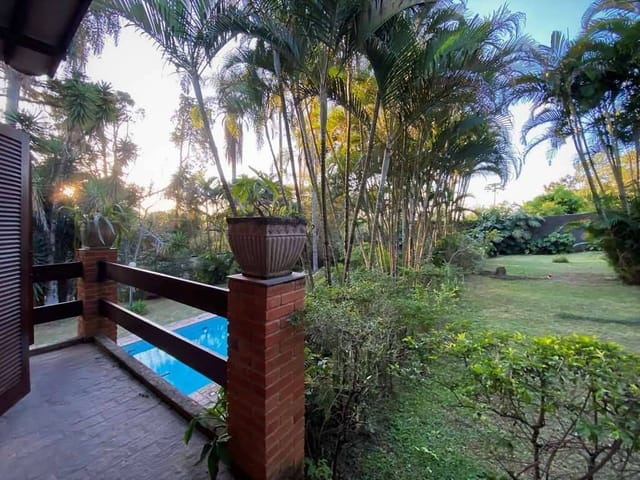 Sobrado com 2641m² 4 quartos e 6 banheiros, à venda, no bairro Chácara Vale do Rio Cotia em Carapicuíba