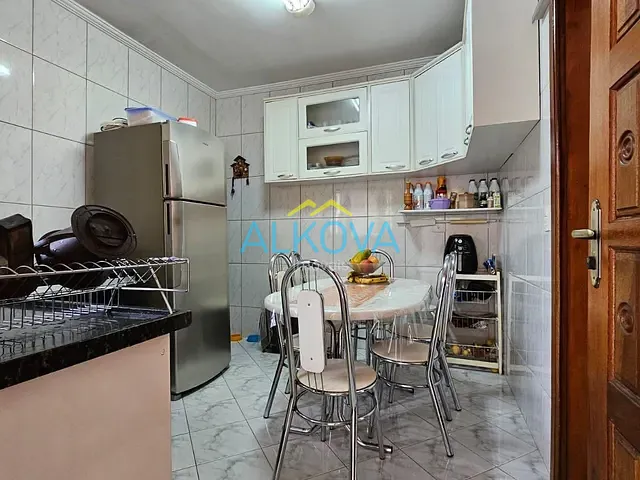 Sobrado com 130m² 2 quartos e 2 banheiros, à venda, no bairro Jardim das Indústrias em São José dos Campos