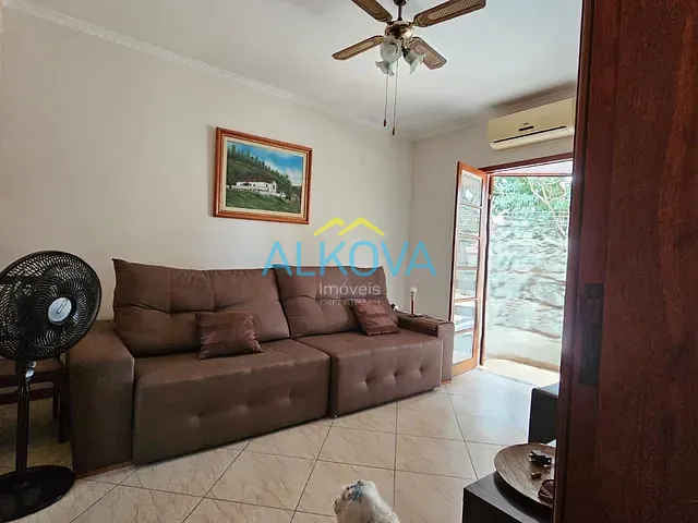 Sobrado com 130m² 2 quartos e 2 banheiros, à venda, no bairro Jardim das Indústrias em São José dos Campos