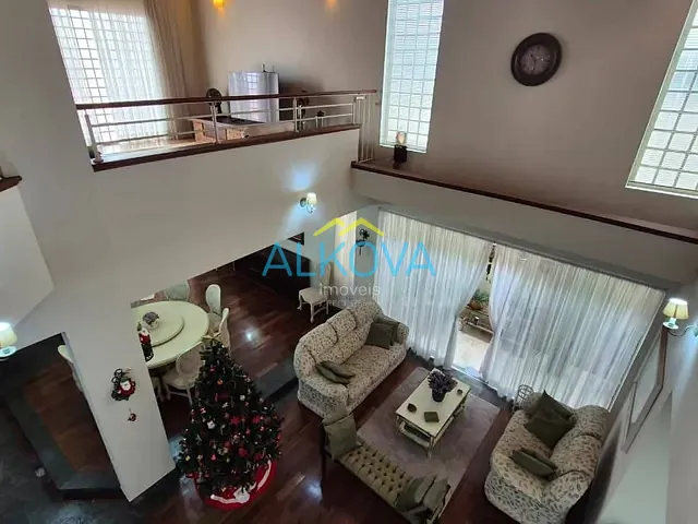 Sobrado com 450m² 4 quartos e 4 banheiros, à venda, no bairro Jardim Alvorada em São José dos Campos