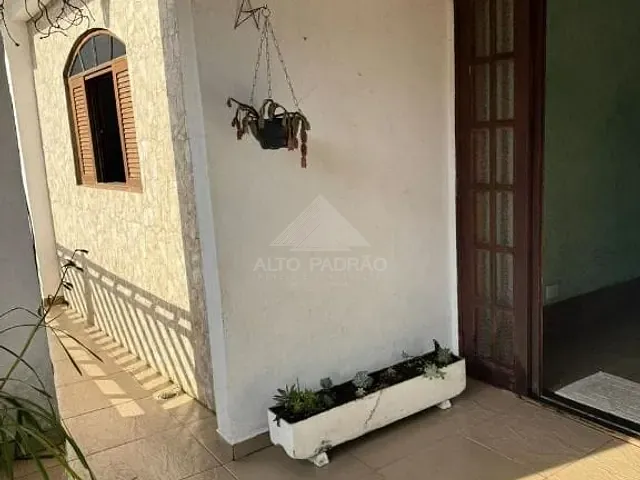 Sobrado com 132m² 5 quartos e 2 banheiros, à venda, no bairro Jardim Adelina em Mauá