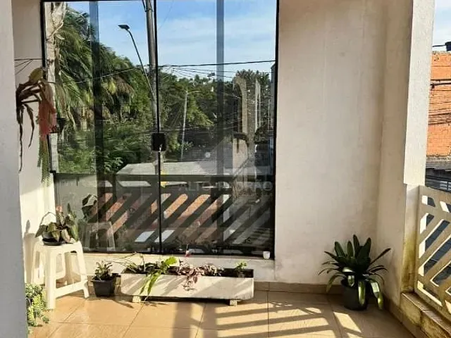 Sobrado com 132m² 5 quartos e 2 banheiros, à venda, no bairro Jardim Adelina em Mauá