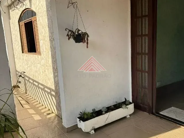 Sobrado com 132m² 5 quartos e 2 banheiros, à venda, no bairro Jardim Adelina em Mauá