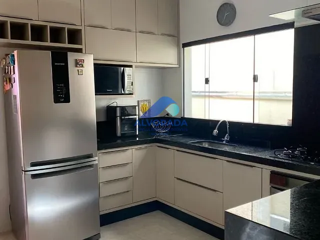Sobrado com 125m² 3 quartos e 3 banheiros, à venda, no bairro Jardim das Indústrias em São José dos Campos
