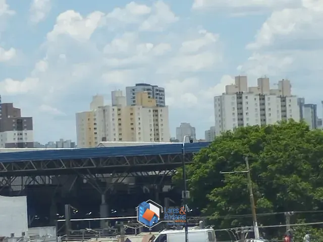 Sobrado com 1450m² 59 quartos e 20 banheiros, à venda, no bairro Brás em São Paulo