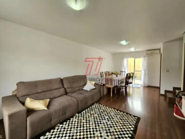 Sobrado 3 quartos e 3 banheiros, à venda, no bairro Novo Mundo em Curitiba