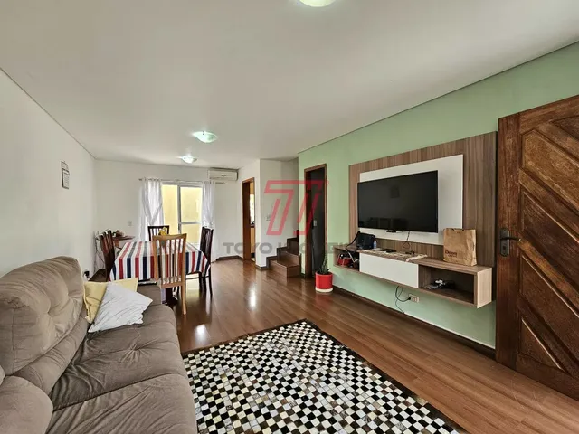 Casa 3 quartos e 3 banheiros, à venda, no bairro Novo Mundo em Curitiba