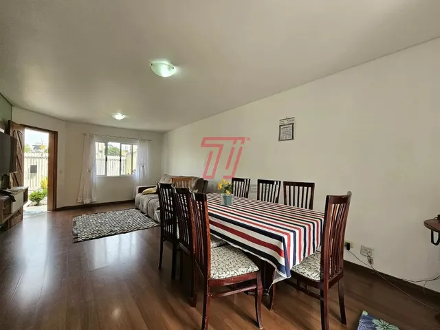 Casa 3 quartos e 3 banheiros, à venda, no bairro Novo Mundo em Curitiba