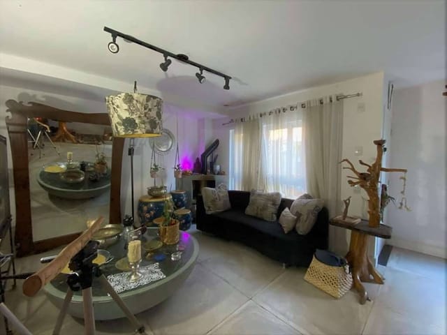 Sobrado com 339m² 3 quartos e 4 banheiros, à venda, no bairro Jardim das Paineiras em Cotia